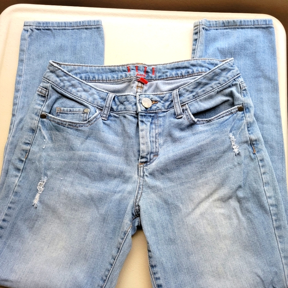 Distressed crop jeans